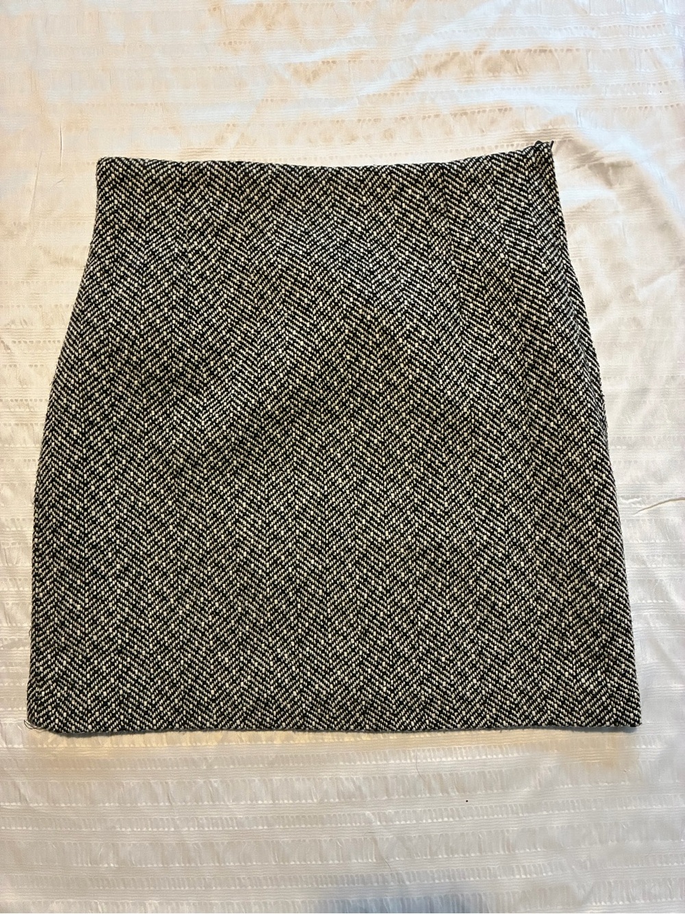 H&M Black White Tweed Herringbone Mini Skirt Size 2 Wool Blend